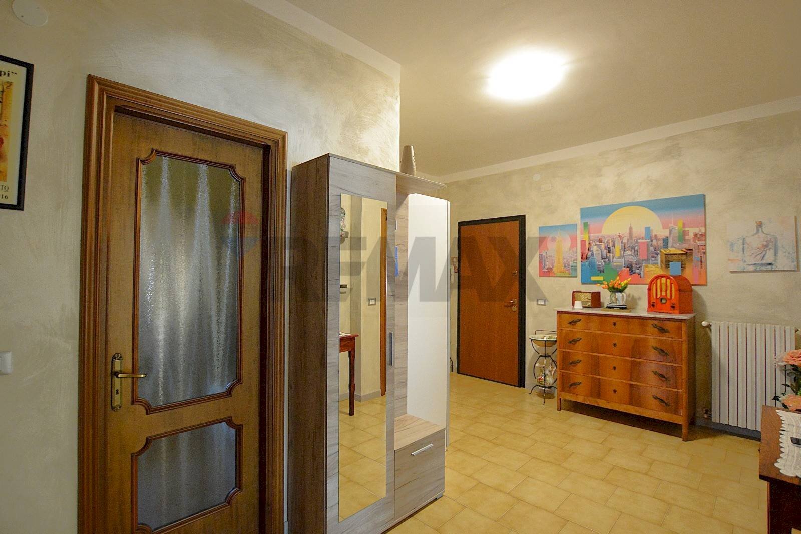 Hall / corridoio - Quadrilocale Regione Casorano Sottano
 
74, Merana - foto 2