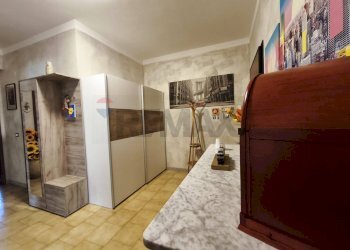 Ricezione / Lobby - Quadrilocale Regione Casorano Sottano
 
74, Merana - foto 1