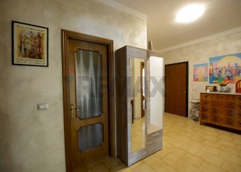 Hall / corridoio - Quadrilocale Regione Casorano Sottano
 
74, Merana - foto 5