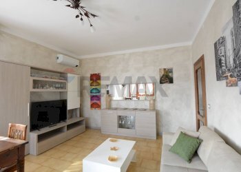 Soggiorno - Quadrilocale Regione Casorano Sottano
 
74, Merana - foto 20