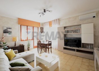 Sala da pranzo - Quadrilocale Regione Casorano Sottano
 
74, Merana - foto 26