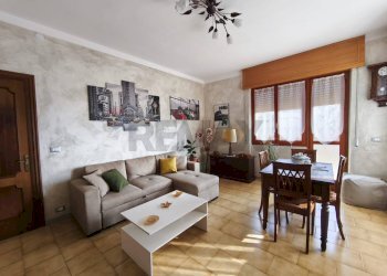 Sala da pranzo - Quadrilocale Regione Casorano Sottano
 
74, Merana - foto 31