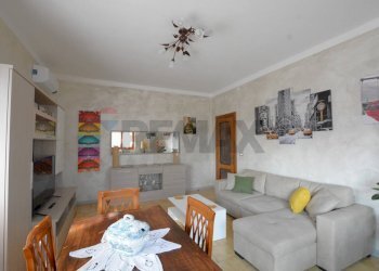 Sala da pranzo - Quadrilocale Regione Casorano Sottano
 
74, Merana - foto 32