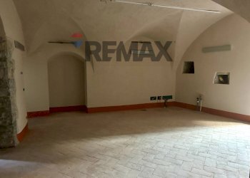 Stanza vuota - Bilocale Riva di Solto - foto 4