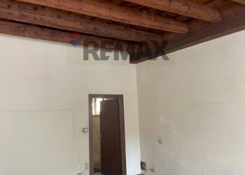 Stanza vuota - Ufficio Stradone Porta Palio
 
64/a, Verona - foto 6