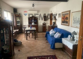 Sala da pranzo - Independent house Via Pietro Mascagni
 
3, Isola della Scala - photo 1