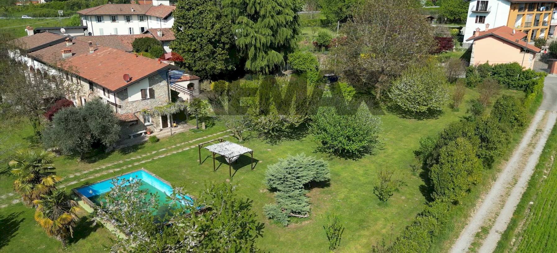 Casa all\'aperto - Villa VIA CATELLO
 
62, Villa d'Adda - photo 2