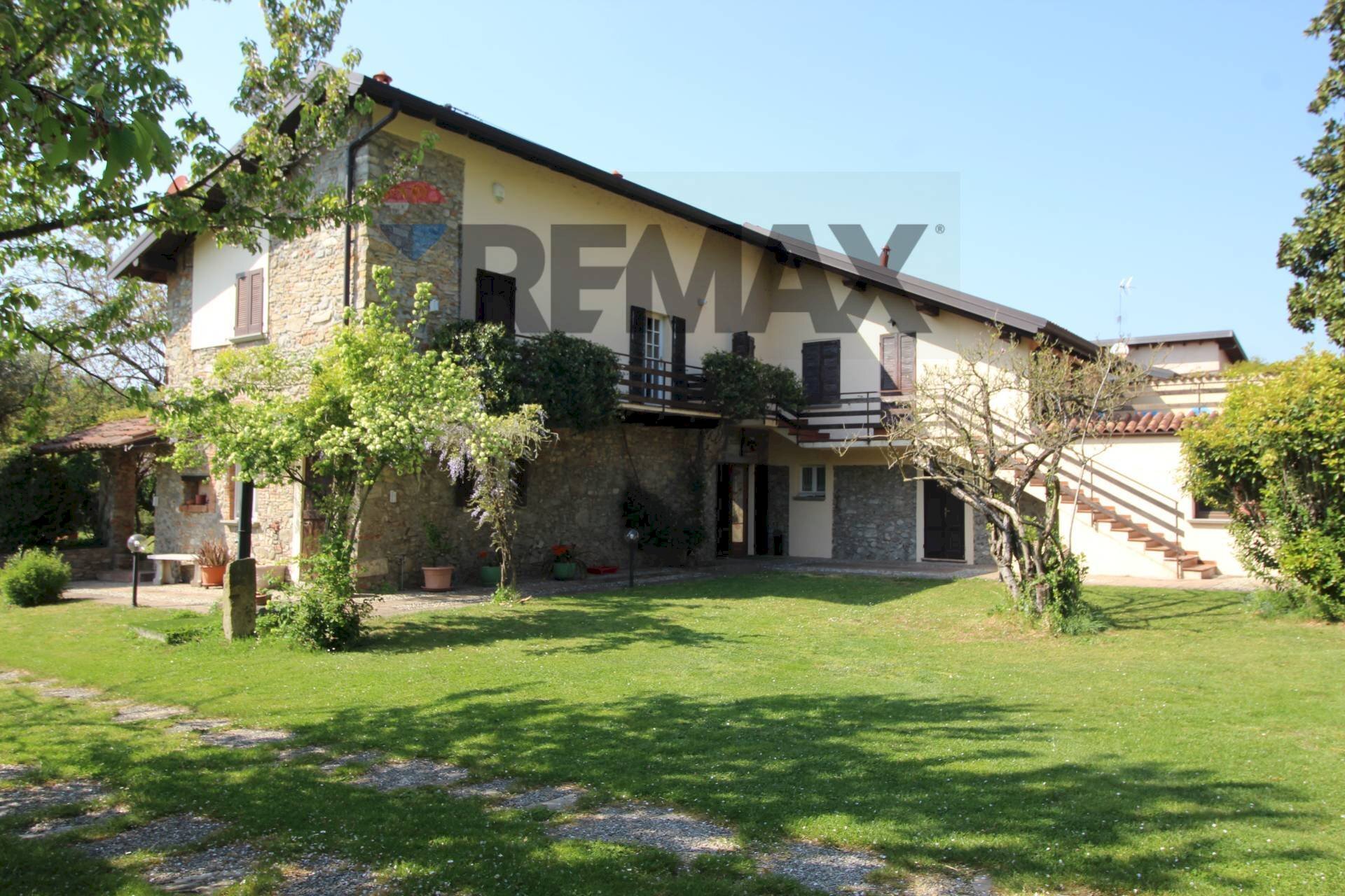 Casa all\'aperto - Villa VIA CATELLO
 
62, Villa d'Adda - photo 1