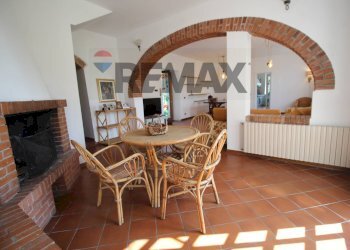 Sala da pranzo - Villa VIA CATELLO
 
62, Villa d'Adda - photo 29