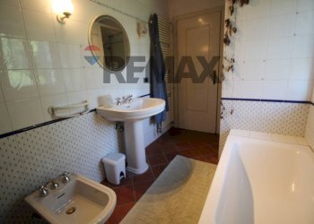 Bagno - Villa VIA CATELLO
 
62, Villa d'Adda - photo 43
