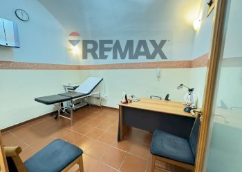 Ufficio - Monolocale Via Domenico Antonio Spina
 
18, Vieste - foto 8