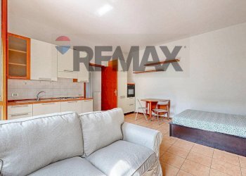 Sala da pranzo - Monolocale Via Asiago
 
46, Milano - foto 13