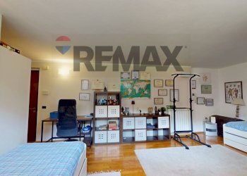 Camera / camera da letto - Quadrilocale VAI MONTESSORI
 
13, Arluno - foto 26