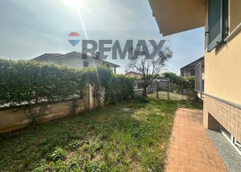 Giardino - Quadrilocale VAI MONTESSORI
 
13, Arluno - foto 48