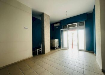 Foto 6 - Commercial Premises VIA AVVOCATO VINCENZO SCARANO
 
41, Lucera - photo 6