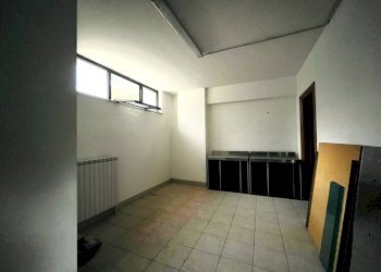 Foto 11 - Commercial Premises VIA AVVOCATO VINCENZO SCARANO
 
41, Lucera - photo 11