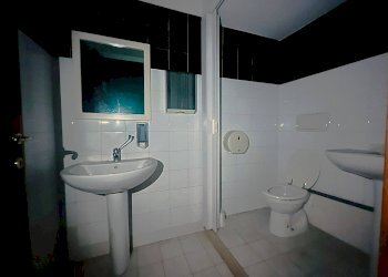 Foto 12 - Commercial Premises VIA AVVOCATO VINCENZO SCARANO
 
41, Lucera - photo 12