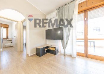 Soggiorno - Bilocale Via Giorgio Rodocanacchi, Fiumicino - foto 24