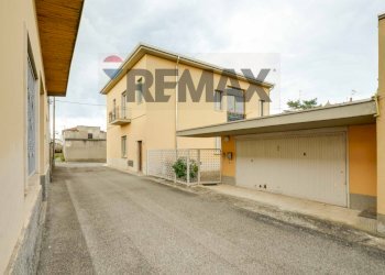 Casa all\'aperto - Independent house via Benetti
 
23, Solbiate Olona - photo 1