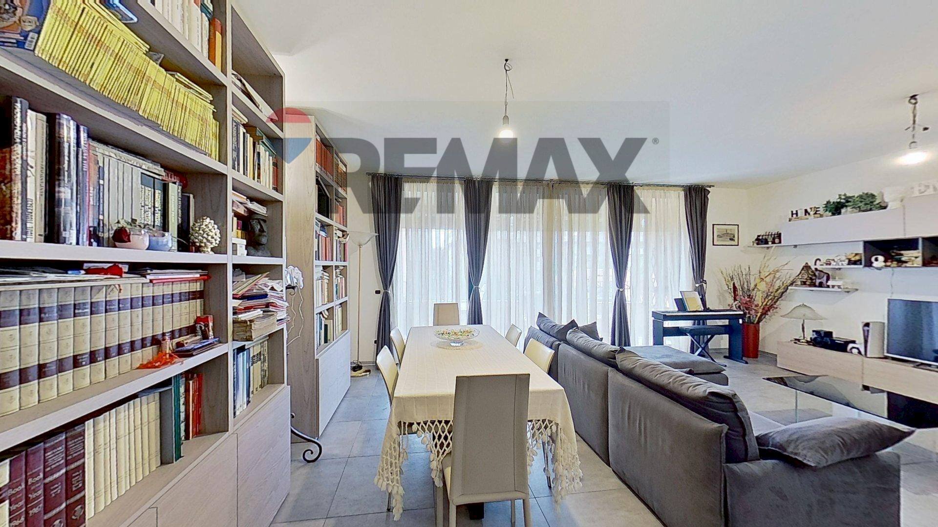 Sala da pranzo - Quadrilocale VIA CASTELFIDARDO
 
14, Busto Arsizio - foto 2