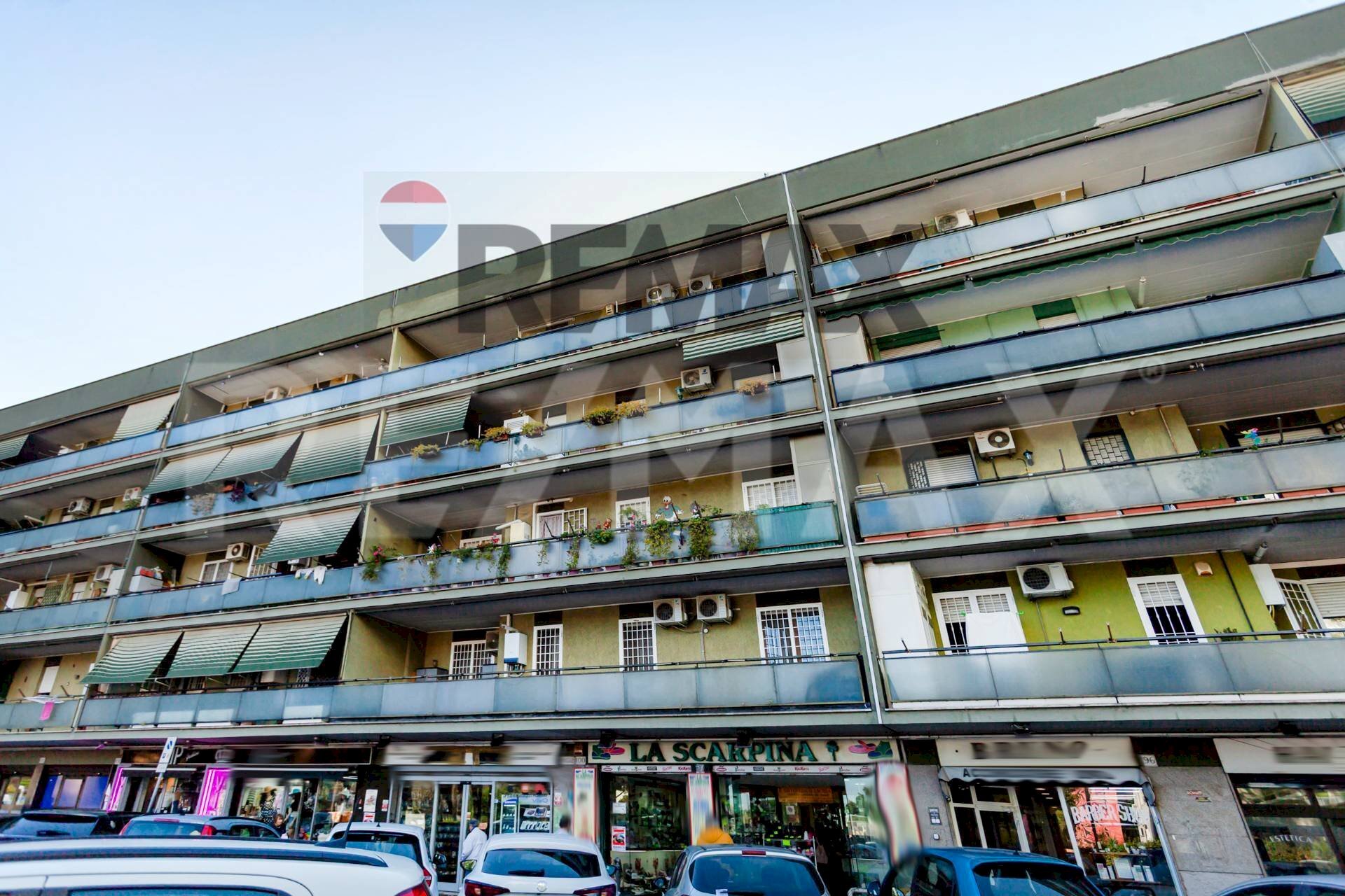 Edificio all\'aperto - Commercial Premises Viale Paolo Ferdinando Quaglia
 
98, Roma - photo 3
