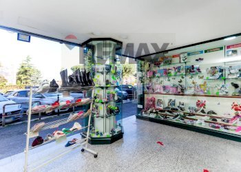 Palestra - Commercial Premises Viale Paolo Ferdinando Quaglia
 
98, Roma - photo 9