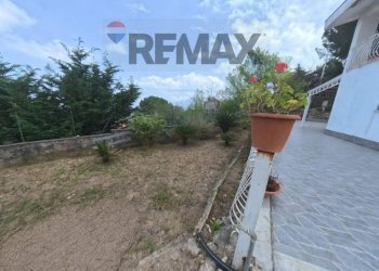 Giardino - Villa via  Gran Paradiso
 
52, Carini - foto 5