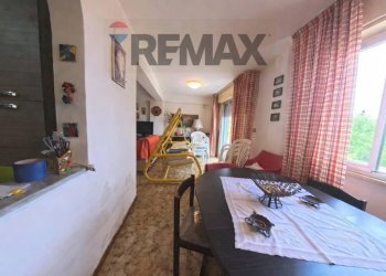 Sala da pranzo - Villa via  Gran Paradiso
 
52, Carini - foto 9