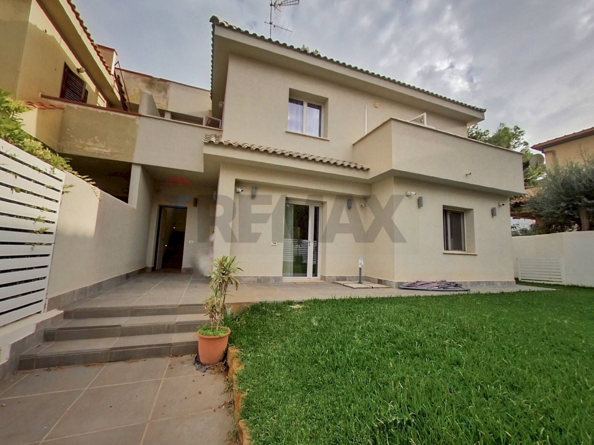 Casa all\'aperto - Villa strada Maggiore Amari
 
8, Palermo - photo 1