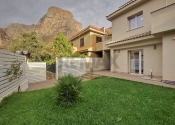 Casa all\'aperto - Villa strada Maggiore Amari
 
8, Palermo - foto 5