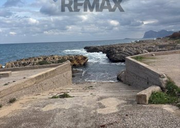 Vista dell\'acqua - Villa CONTRADA PIRAINETO
 
SNC, Carini - foto 29
