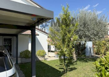 Giardino - Terraced Villa Viale Giovanni XXIII
 
9, Casier - photo 4