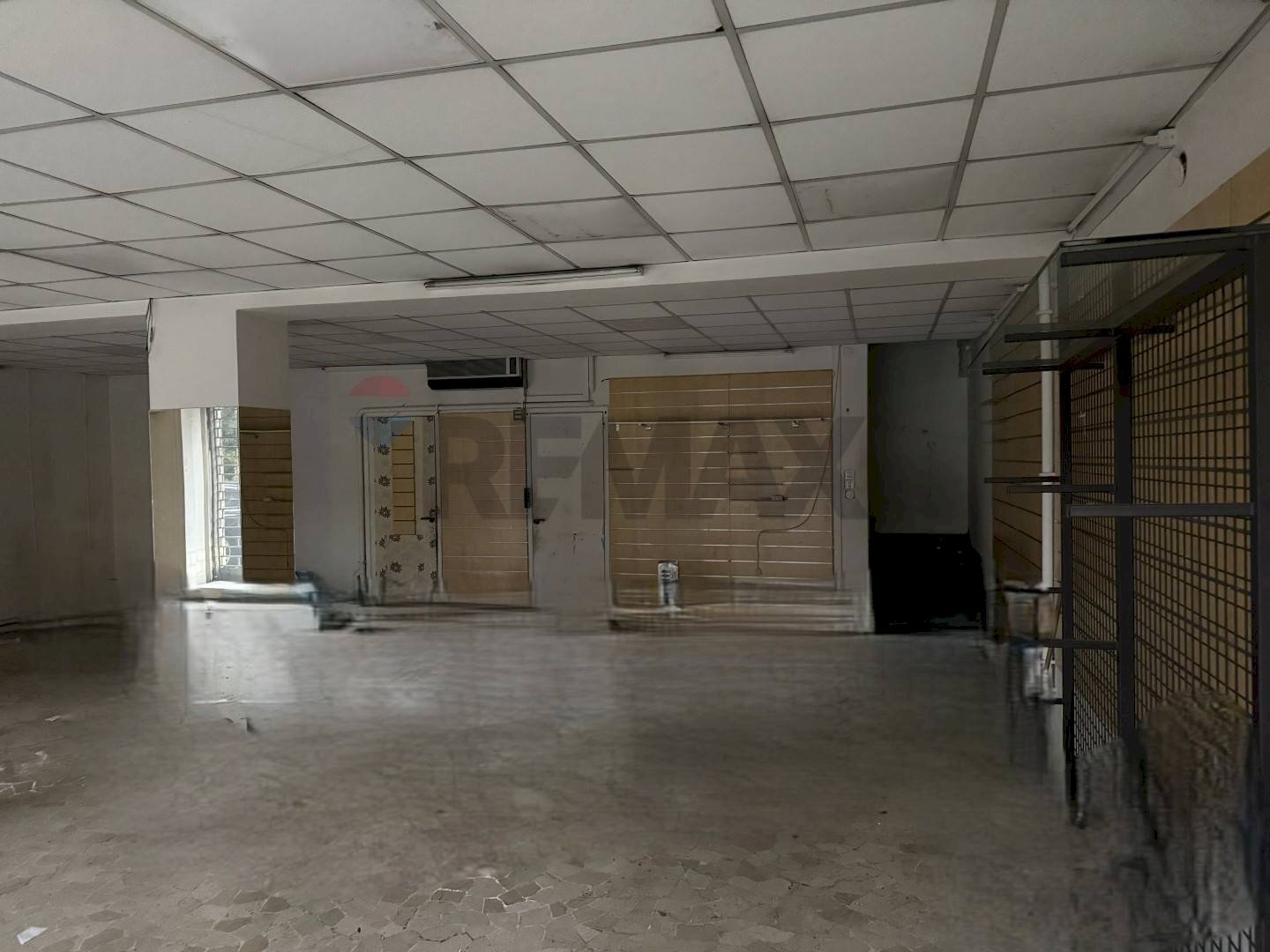 Parcheggio - Commercial Premises Via De Gasperi
 
20, Treviso - photo 3