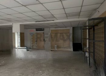 Parcheggio - Commercial Premises Via De Gasperi
 
20, Treviso - photo 3
