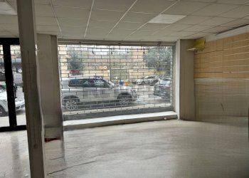 Stanza vuota - Commercial Premises Via De Gasperi
 
20, Treviso - photo 5