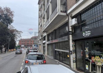 Edificio all\'aperto - Commercial Premises Via De Gasperi
 
20, Treviso - photo 13