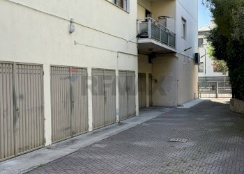 Edificio all\'aperto - Locale Commerciale Via Felisati
 
70, Venezia - foto 9