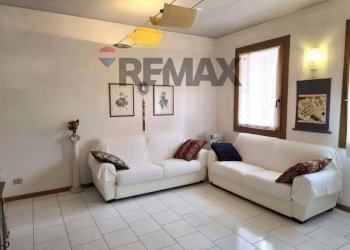 Soggiorno - Casa indipendente Via Prà De Roda
 
11/A, Caerano di San Marco - foto 9