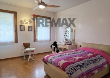 Camera / camera da letto - Casa indipendente Via Prà De Roda
 
11/A, Caerano di San Marco - foto 14