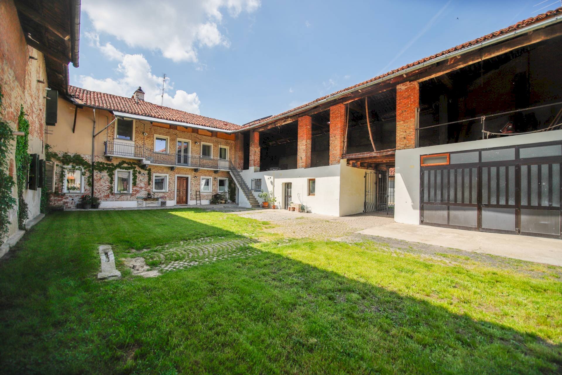 Foto 2 - Casa indipendente VIA VOLPINI
 
8, San Benigno Canavese - foto 2