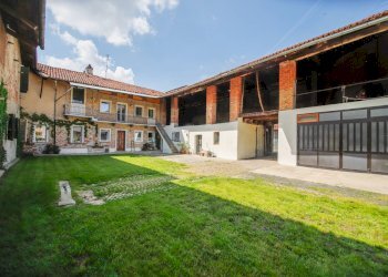 Foto 2 - Casa indipendente VIA VOLPINI
 
8, San Benigno Canavese - foto 2