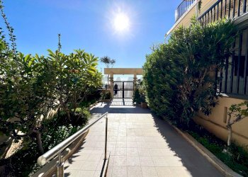 Edificio all\'aperto - Quadrilocale Ragusa - foto 1