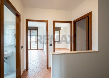 Hall / corridoio - Terraced Villa Via XXIV Aprile
 
85, Sustinente - photo 18