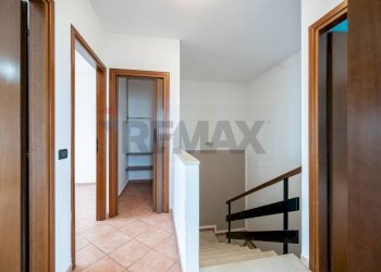 Hall / corridoio - Terraced Villa Via XXIV Aprile
 
85, Sustinente - photo 19