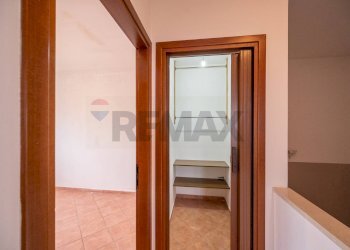 Hall / corridoio - Terraced Villa Via XXIV Aprile
 
85, Sustinente - photo 20