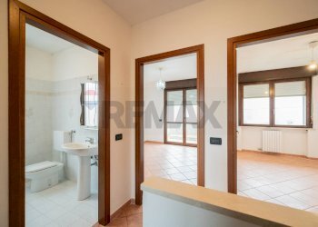 Hall / corridoio - Terraced Villa Via XXIV Aprile
 
85, Sustinente - photo 22