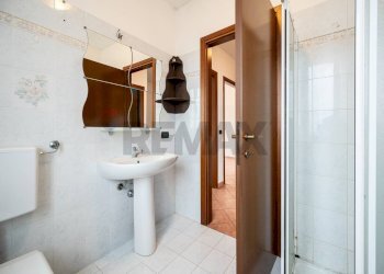 Bagno - Terraced Villa Via XXIV Aprile
 
85, Sustinente - photo 30