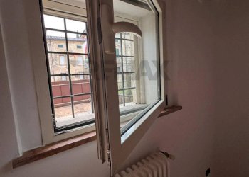 Stanza vuota - Bilocale Via Caterina Bon Brenzoni, Mozzecane - foto 3