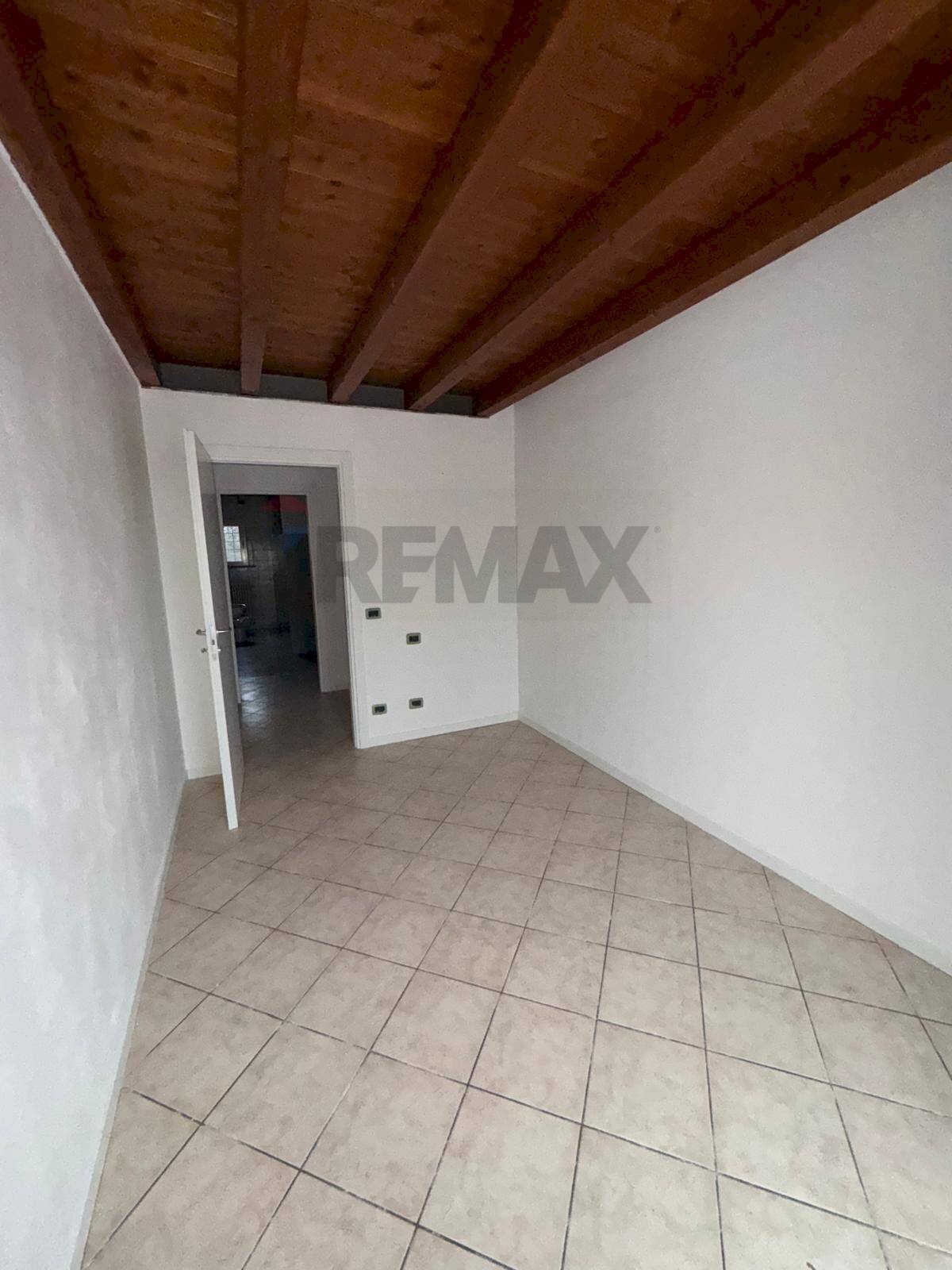 Stanza vuota - Trilocale Via Caterina Bon Brenzoni, Mozzecane - foto 1