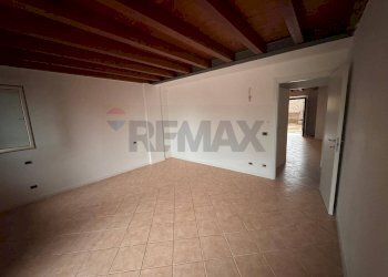 Stanza vuota - Trilocale Via Caterina Bon Brenzoni, Mozzecane - foto 2